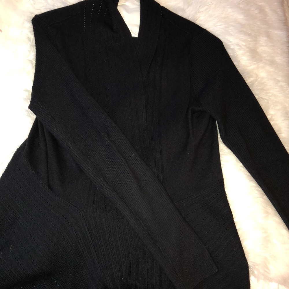 89th & Madison - black long sleeve shawl